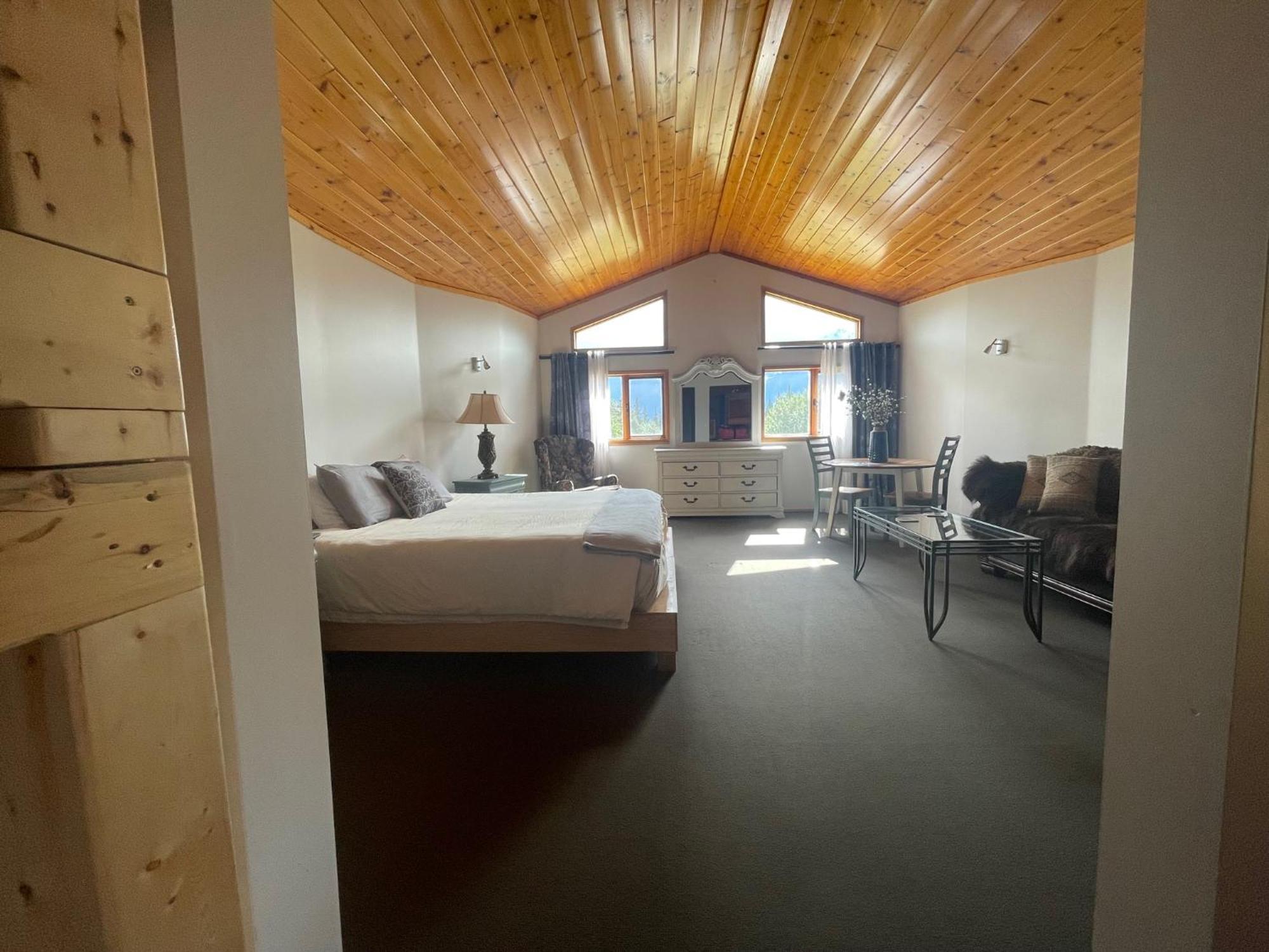 Mount Logan Ecolodge & Retreat Center Haines Junction Exteriér fotografie