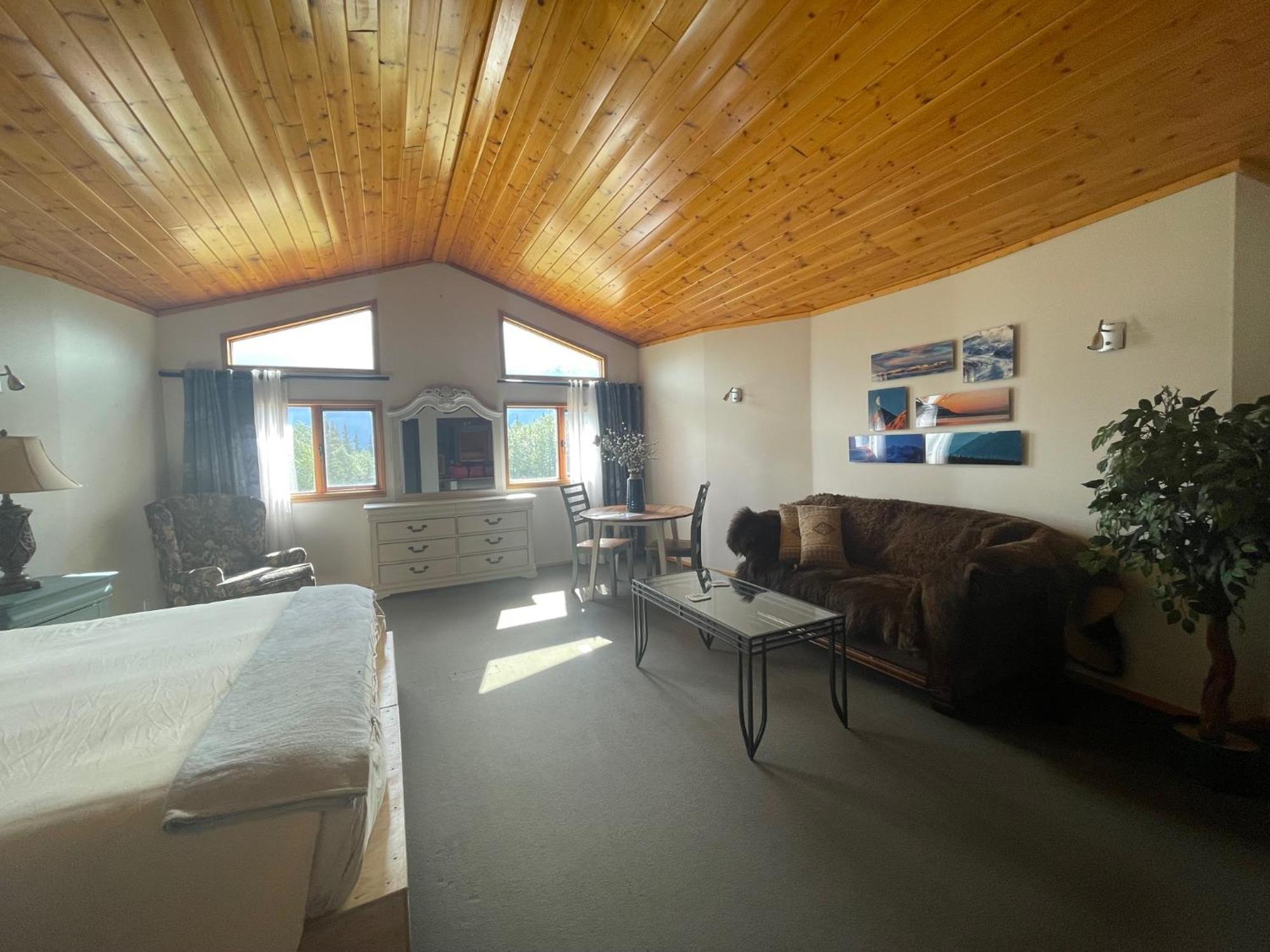 Mount Logan Ecolodge & Retreat Center Haines Junction Exteriér fotografie