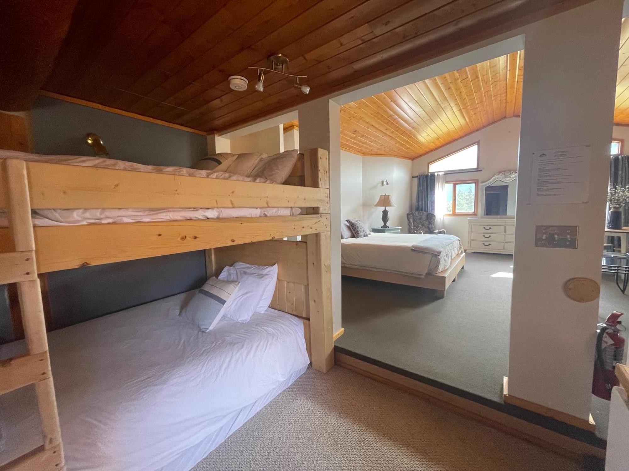 Mount Logan Ecolodge & Retreat Center Haines Junction Exteriér fotografie
